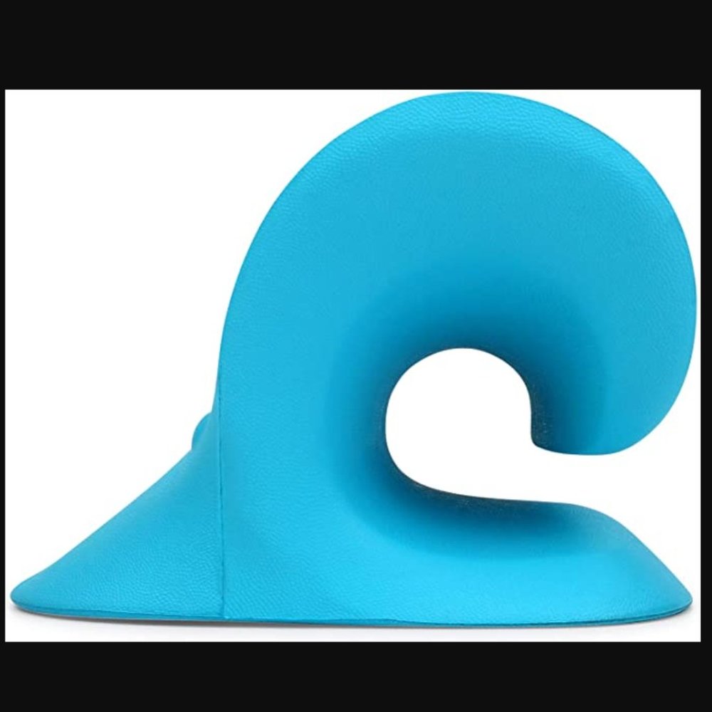 🔥 New Neck and Shoulder Relaxer, Cervical Traction Device Chiropractic Pillow - Picture 3 of 13